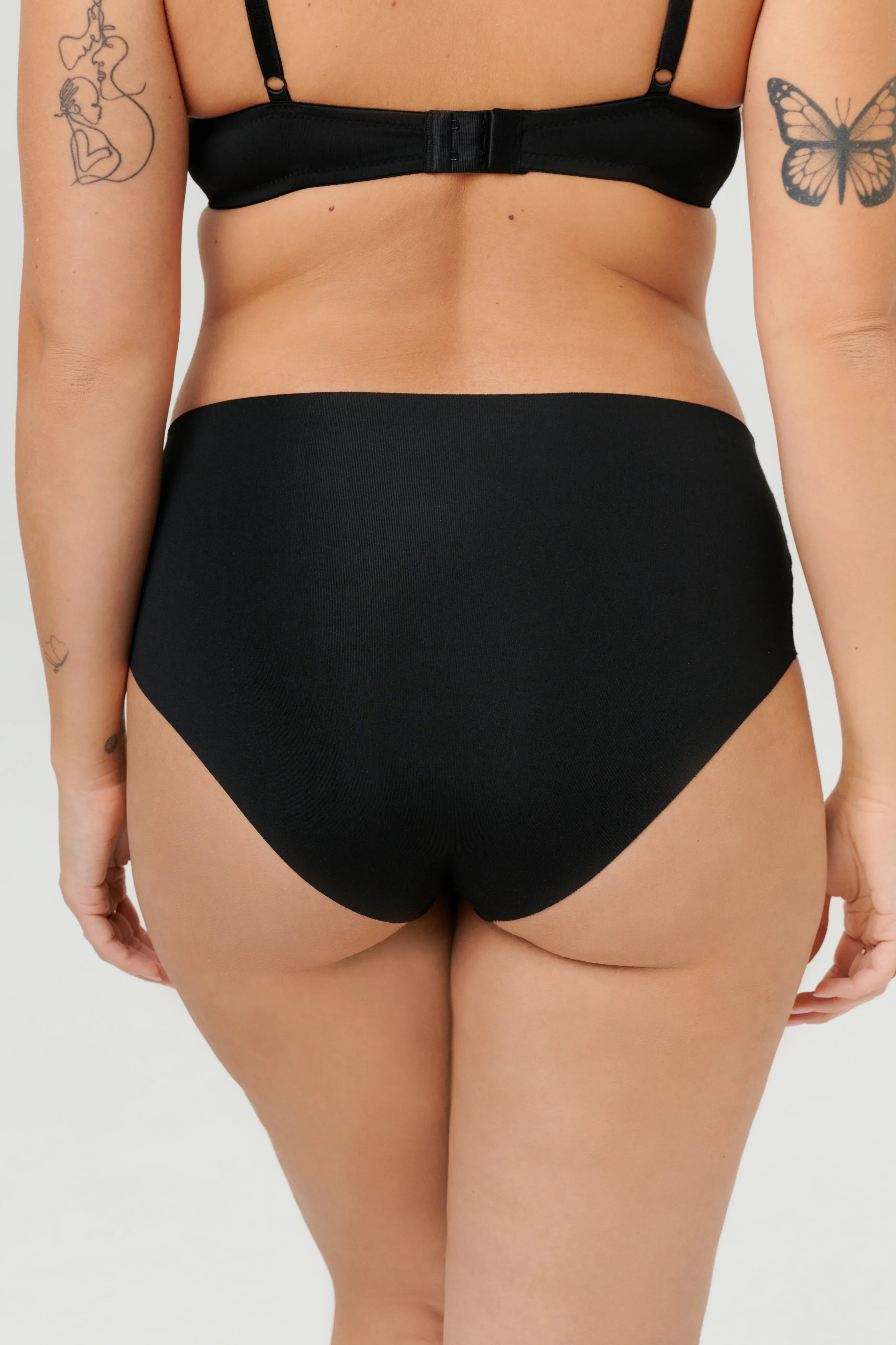 The Grounded Set - Black - epoché