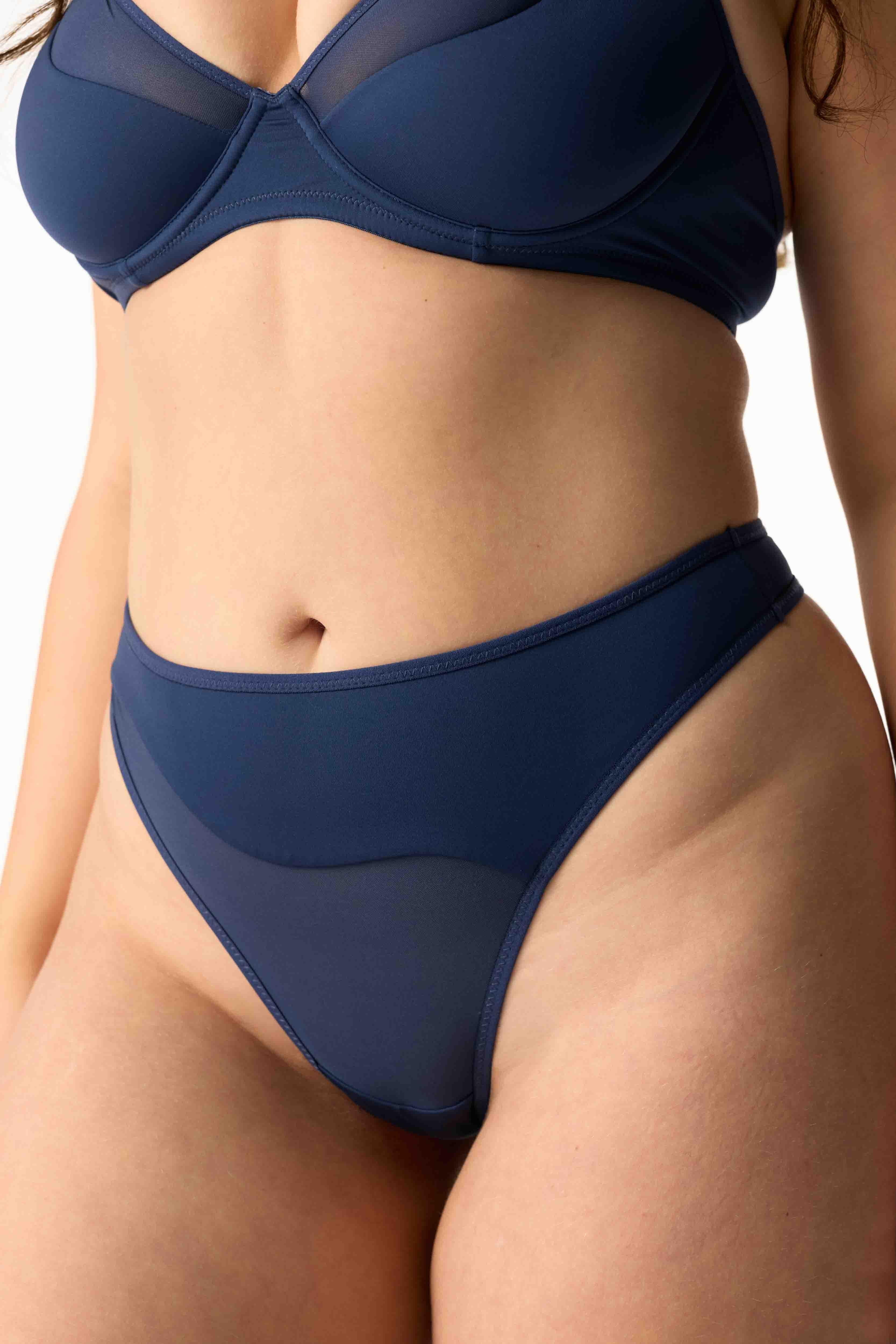 Water Mid-Rise Thongs